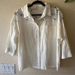 POL White Button-Up Shirt with Navy Floral Accents